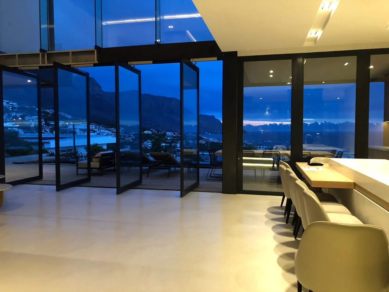 Holly Blue, Cape Town - Image 5