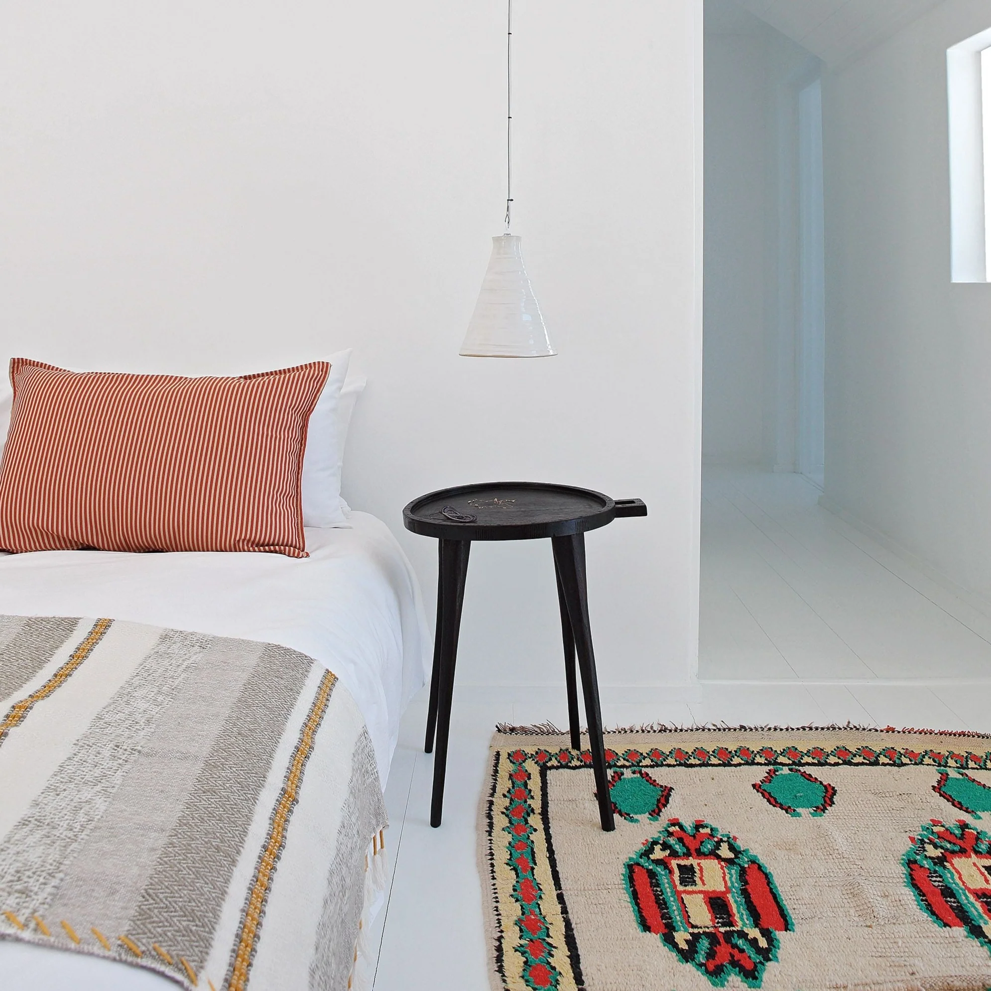 Violane- Bantry Bay, Cape Town - Image 14