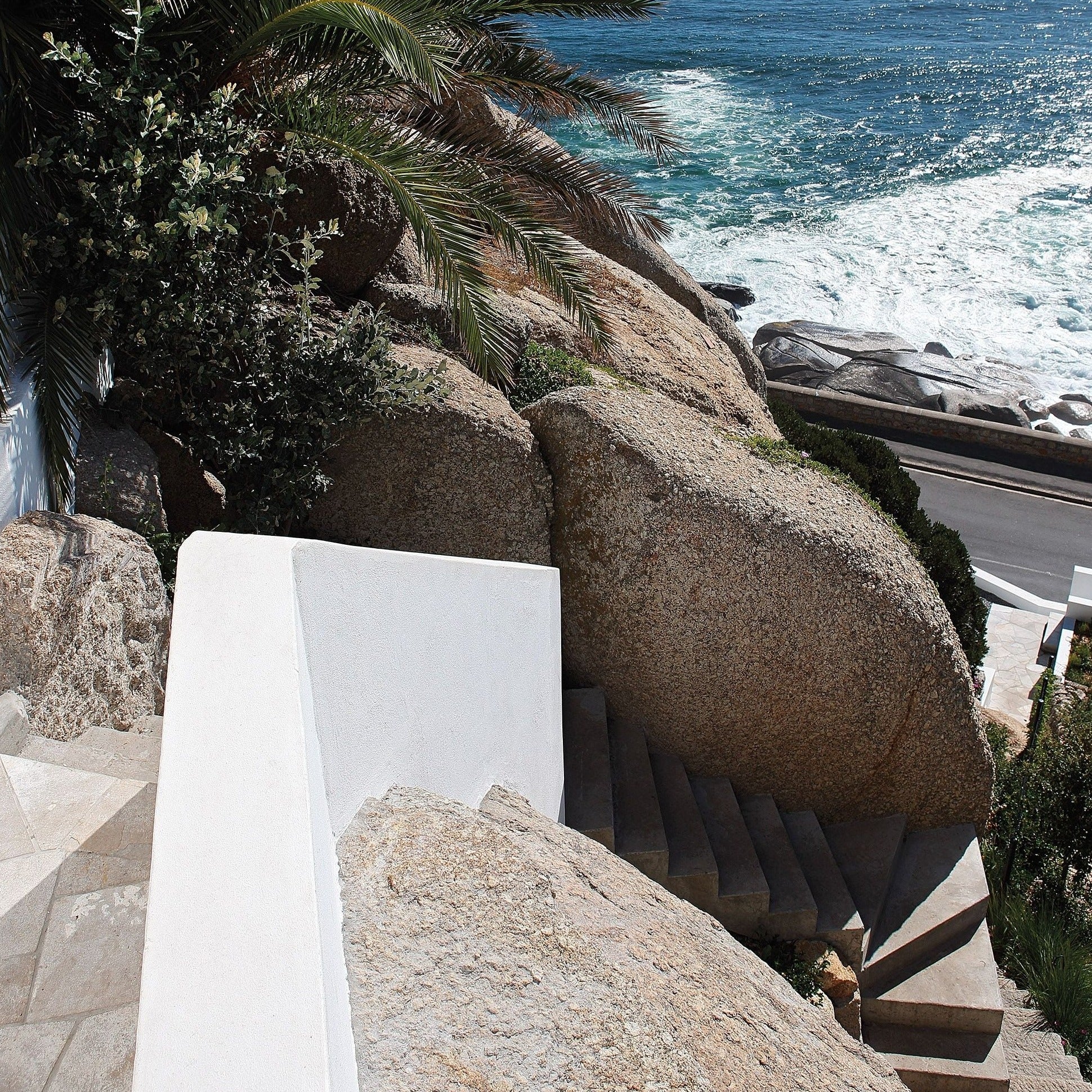 Violane- Bantry Bay, Cape Town - Image 17