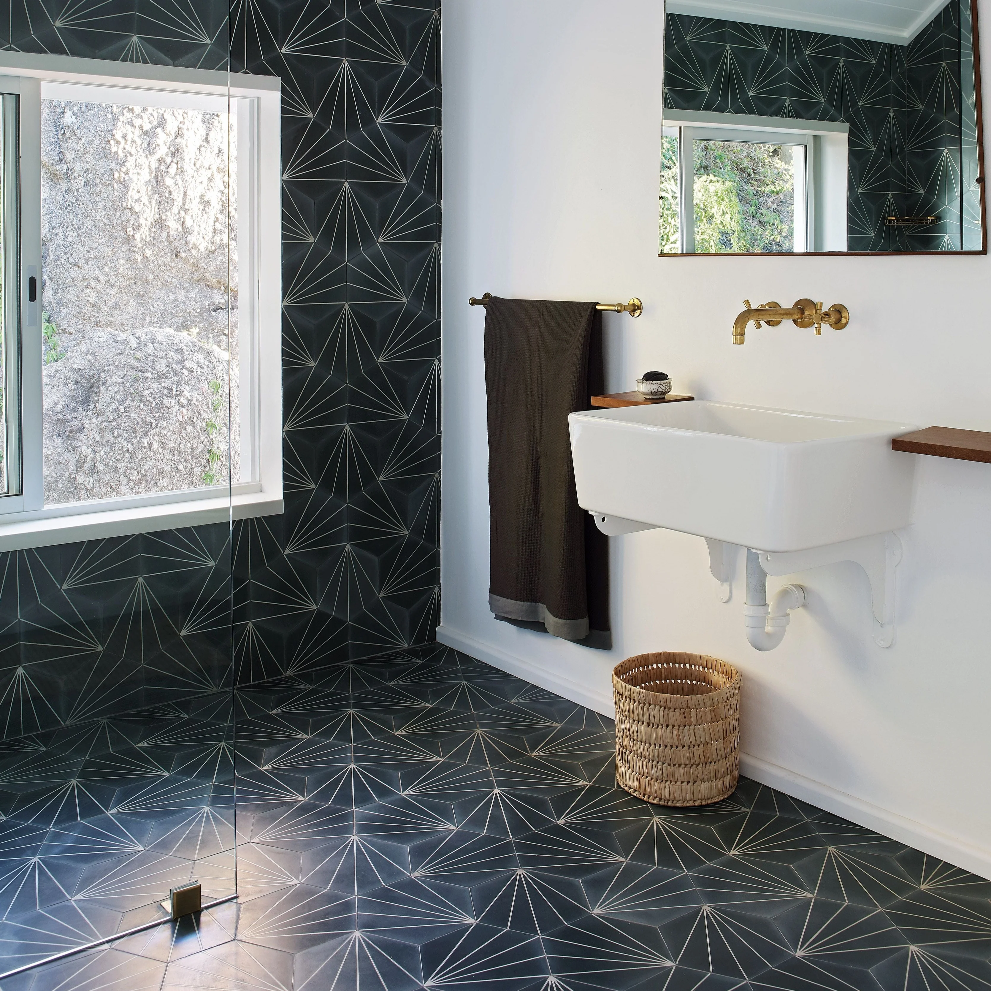 Violane- Bantry Bay, Cape Town - Image 18