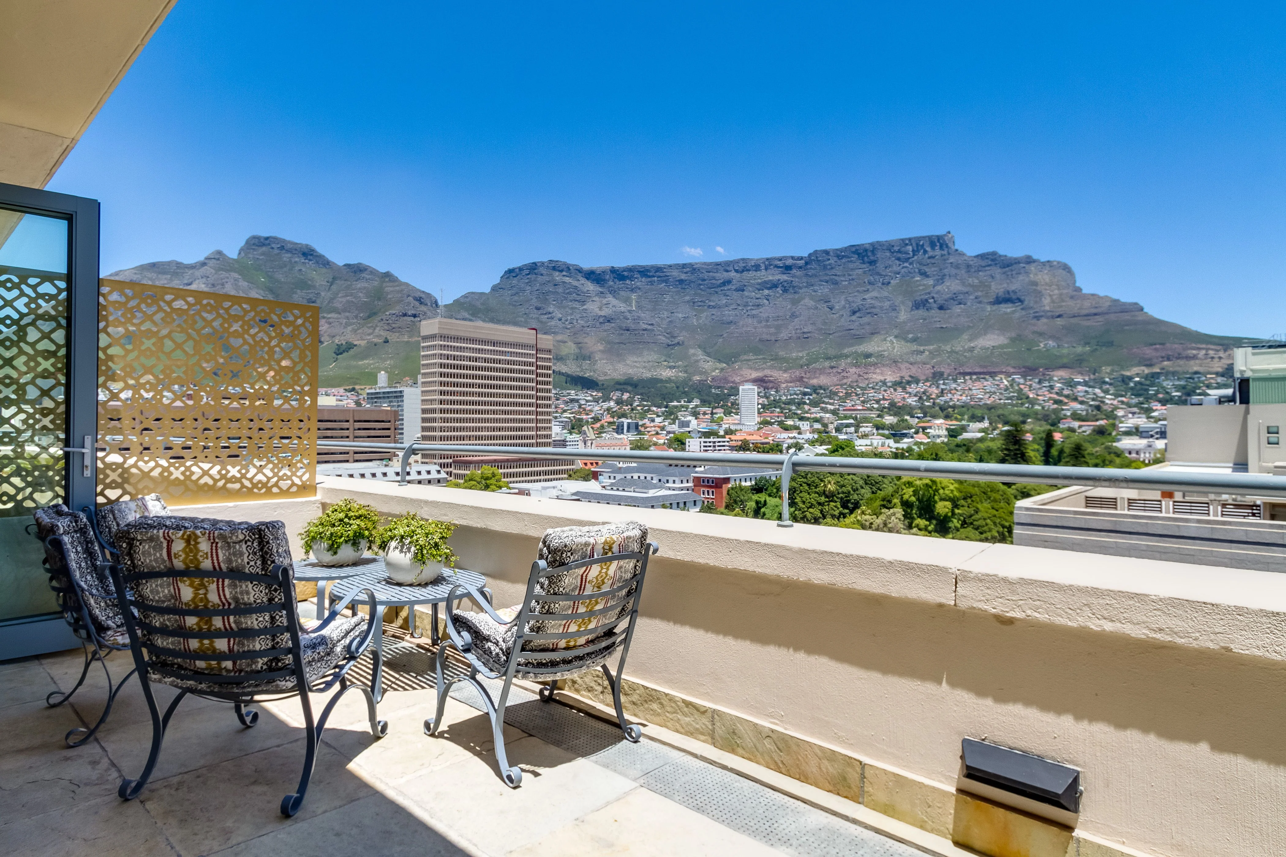 Art Apartment III - Cape Town CBD - Image 7
