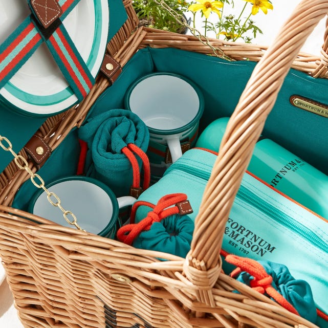 Fortnum’s Huntsman Picnic Hamper for Four - Image 5