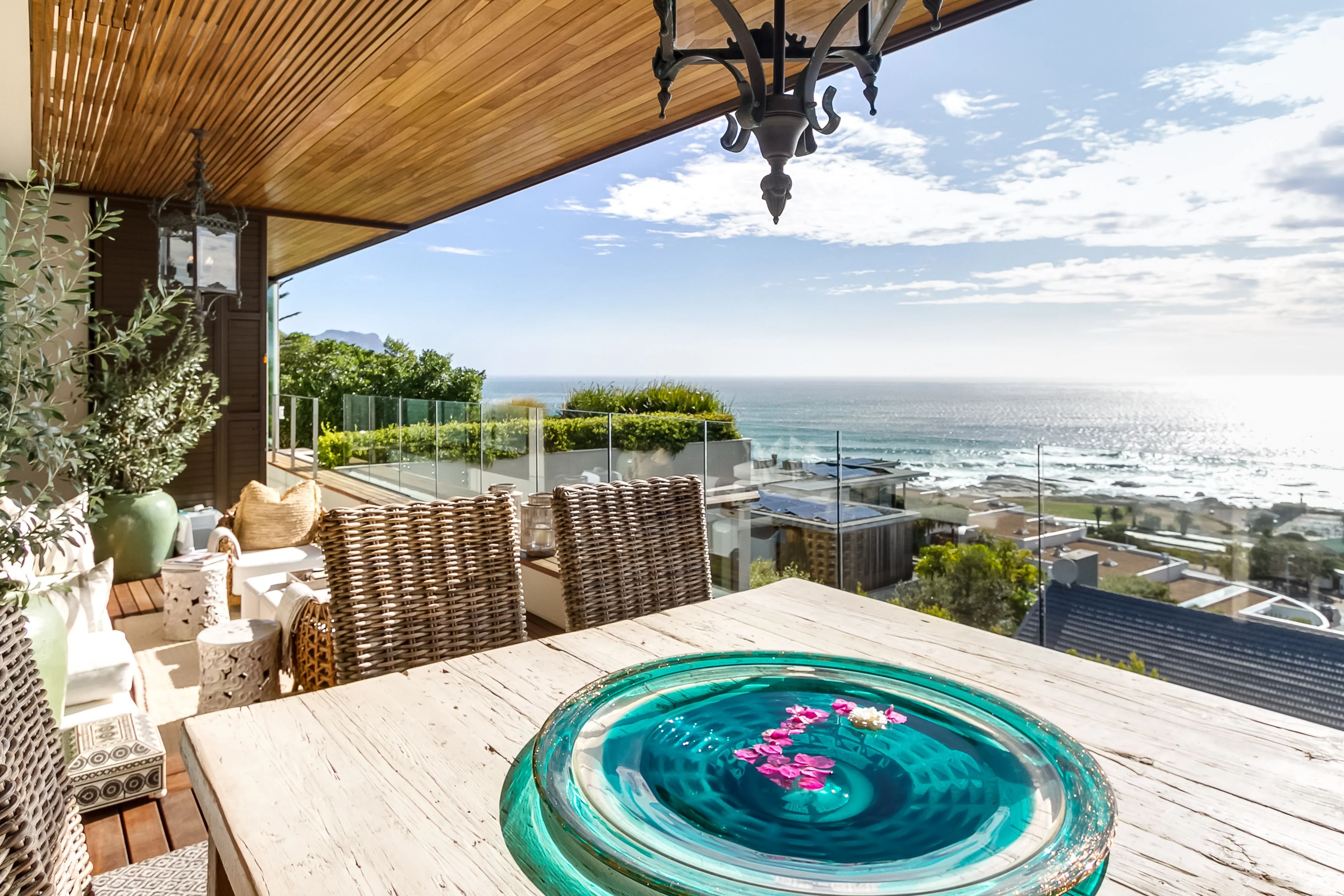 Golden Beryl - Camps Bay, Cape Town - Image 18